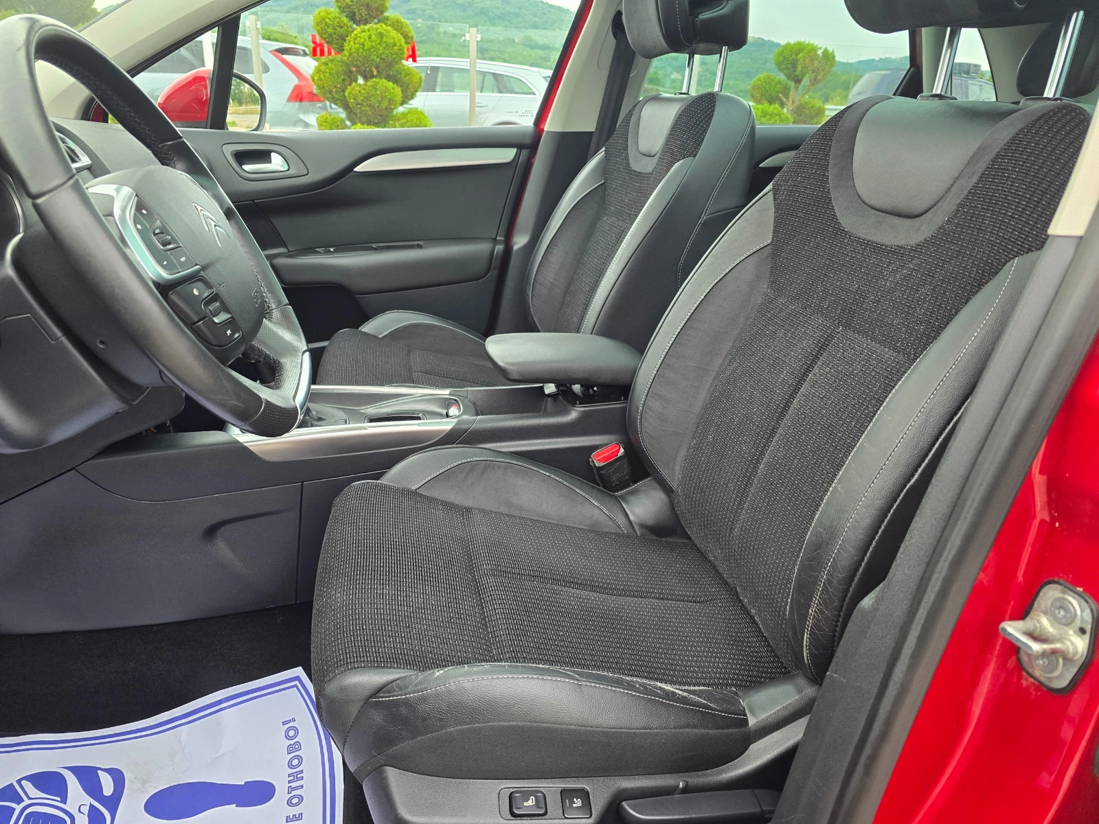 Citroen C4 1.6 БЕНЗИН РЕАЛНИ КИЛОМЕТРИ, снимка 10 - Автомобили и джипове - 55216870
