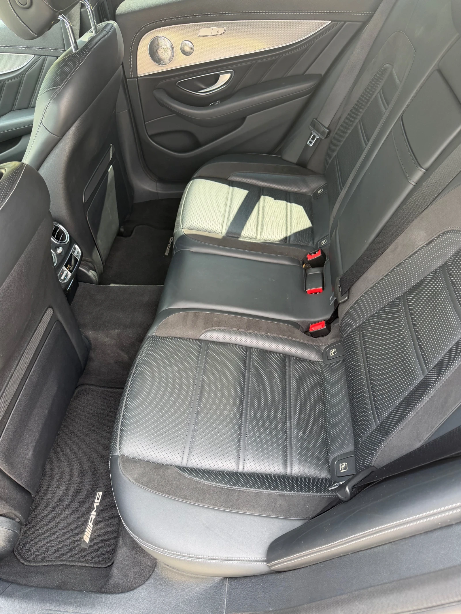 Mercedes-Benz E 43 AMG, снимка 10 - Автомобили и джипове - 55665315