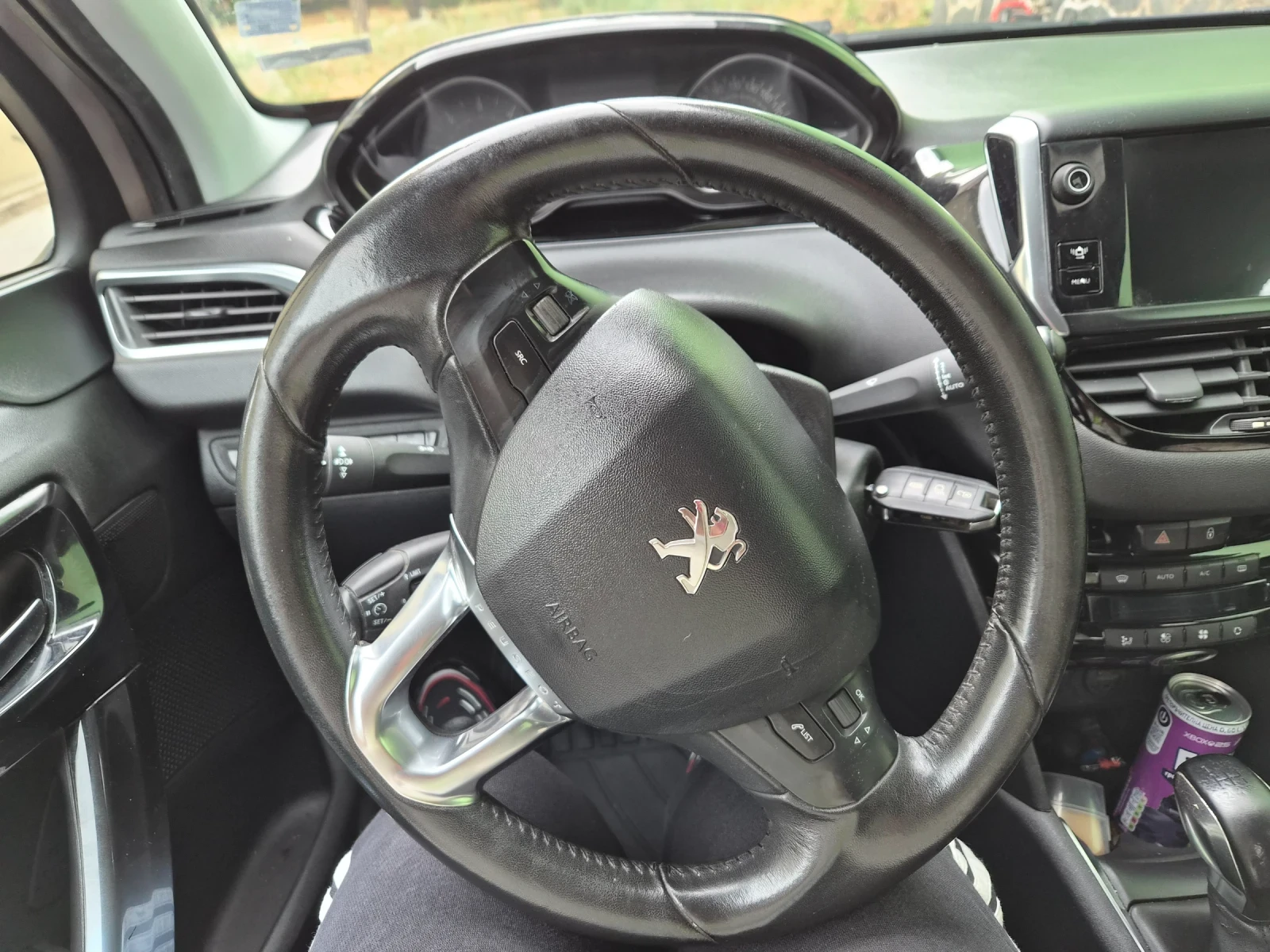 Peugeot 208, снимка 10 - Автомобили и джипове - 56279156