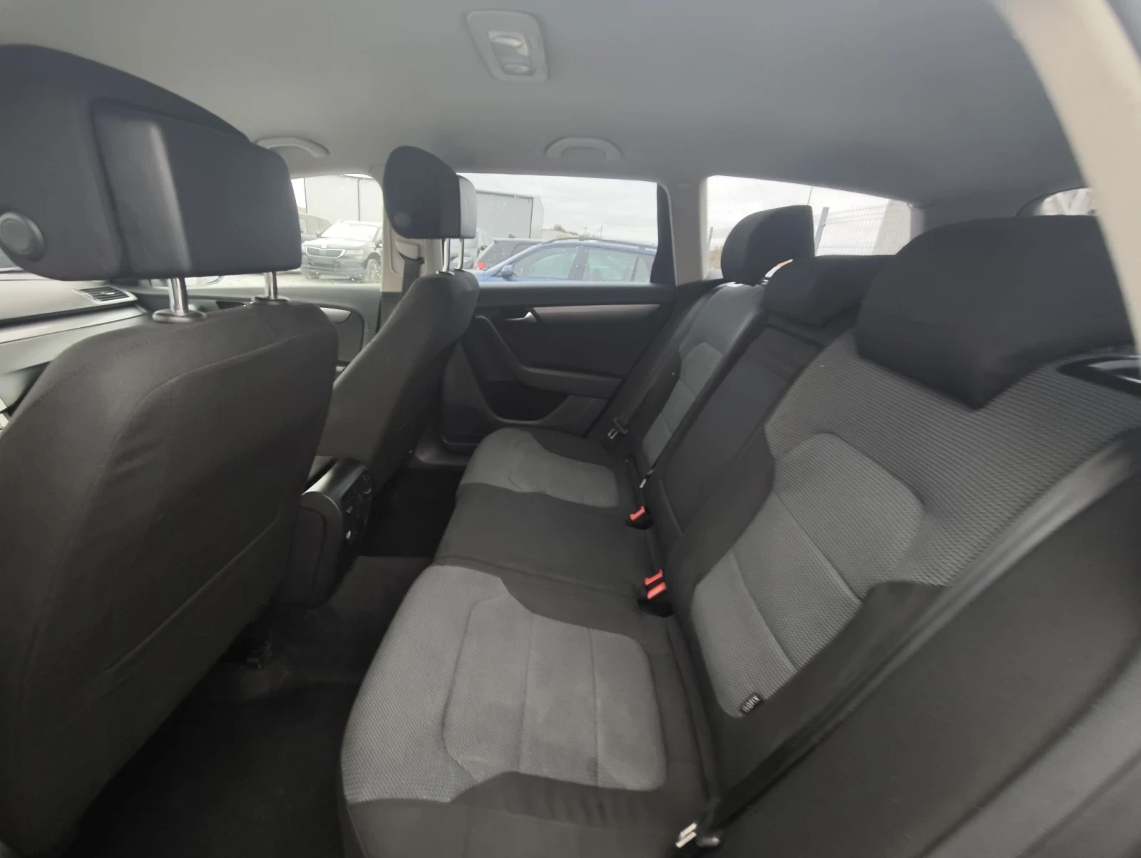 VW Passat Passat 7 2.0TDI 140, снимка 12 - Автомобили и джипове - 56527694