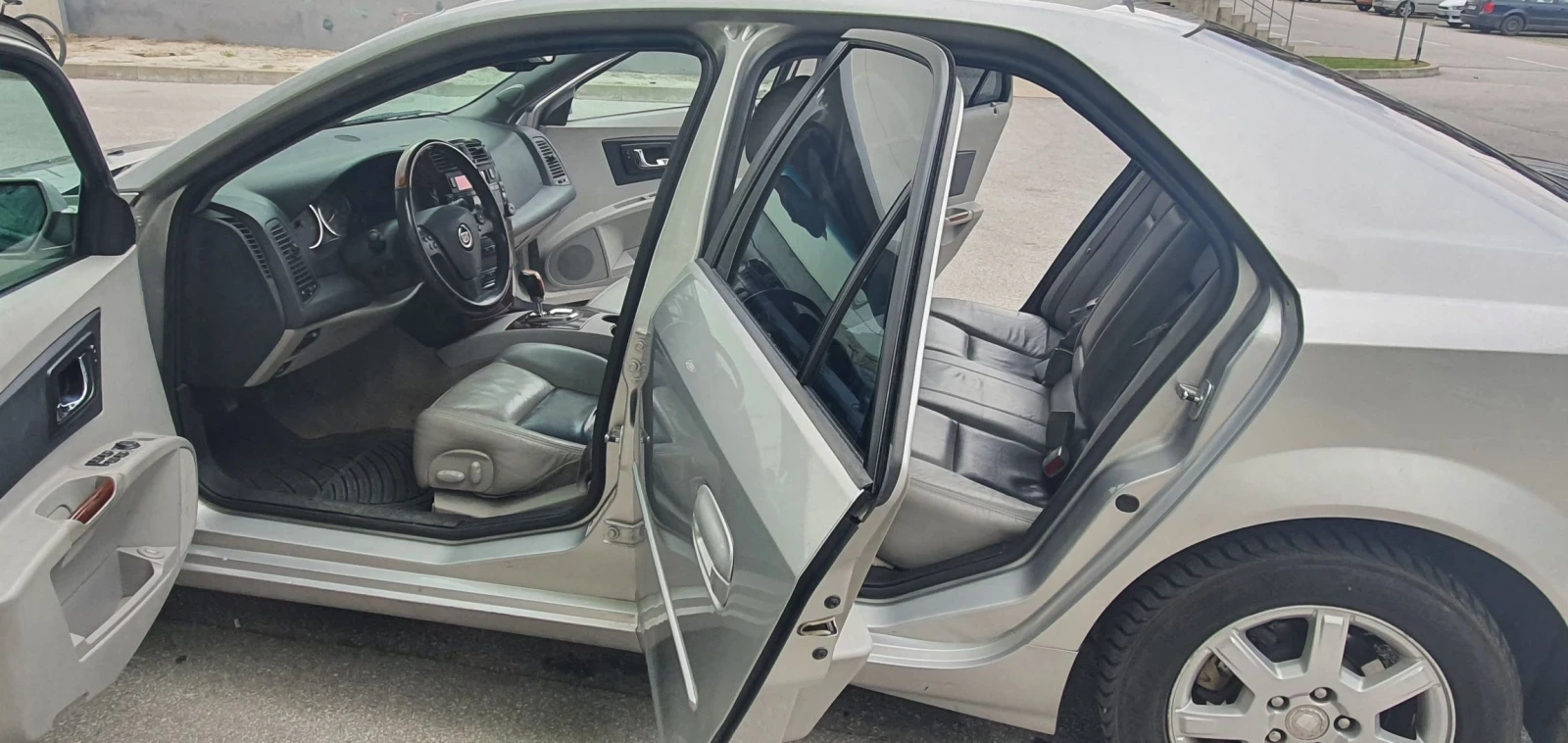 Cadillac Cts, снимка 2 - Автомобили и джипове - 56707014