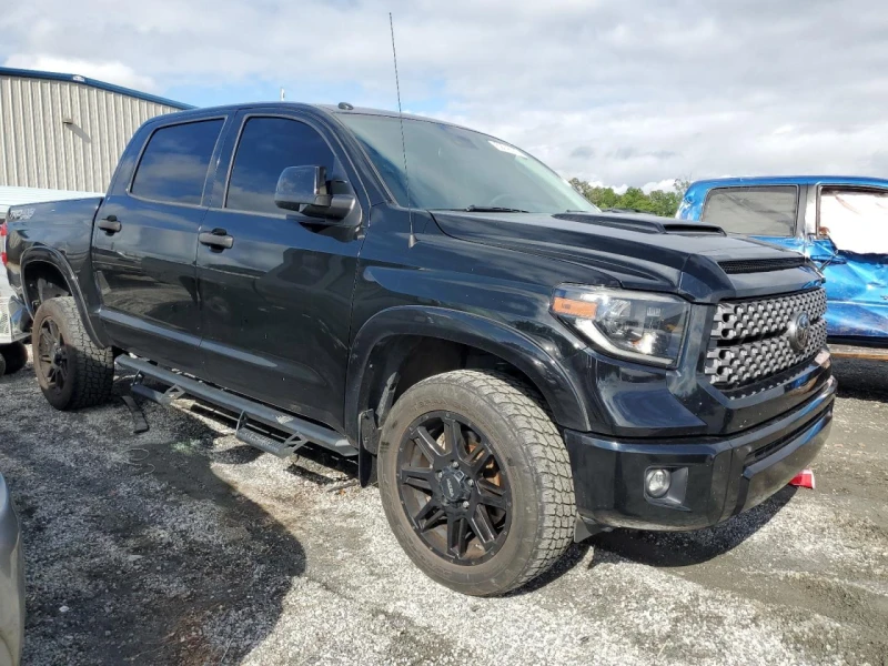 Toyota Tundra CREWMAX SR5, снимка 3 - Автомобили и джипове - 52396253