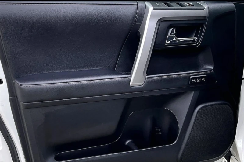 Toyota 4runner LIMITED * * CARFAX * * АВТО КРЕДИТ * * , снимка 5 - Автомобили и джипове - 52787434