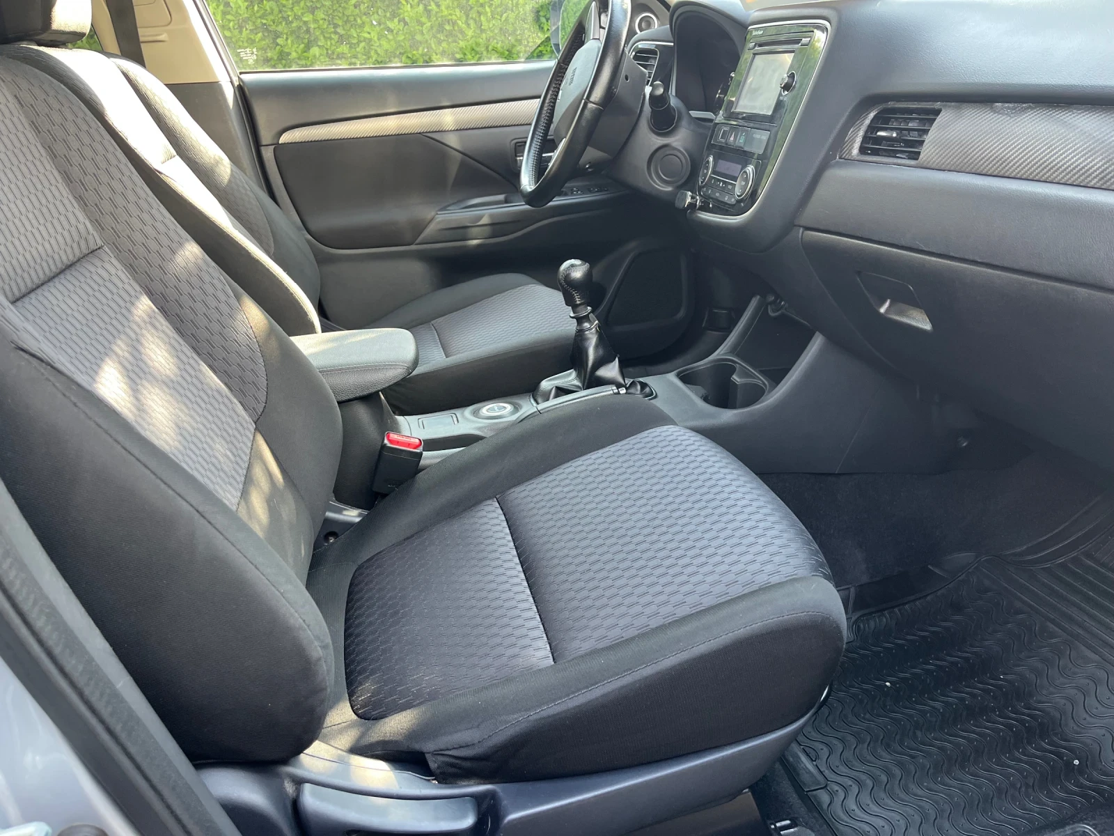 Mitsubishi Outlander 2.2D 4WD 7 места, снимка 14 - Автомобили и джипове - 54392602