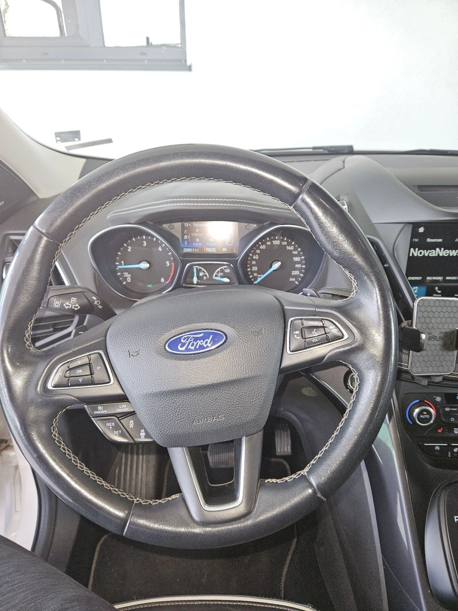 Ford Kuga Vignale, снимка 8 - Автомобили и джипове - 54409456