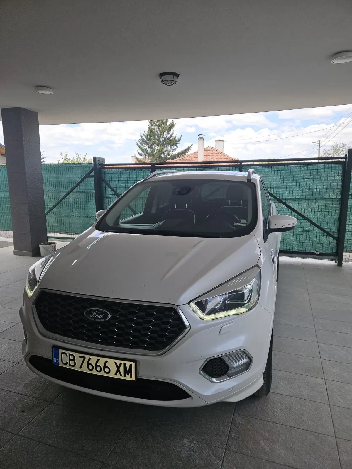 Ford Kuga Vignale, снимка 4 - Автомобили и джипове - 54409456