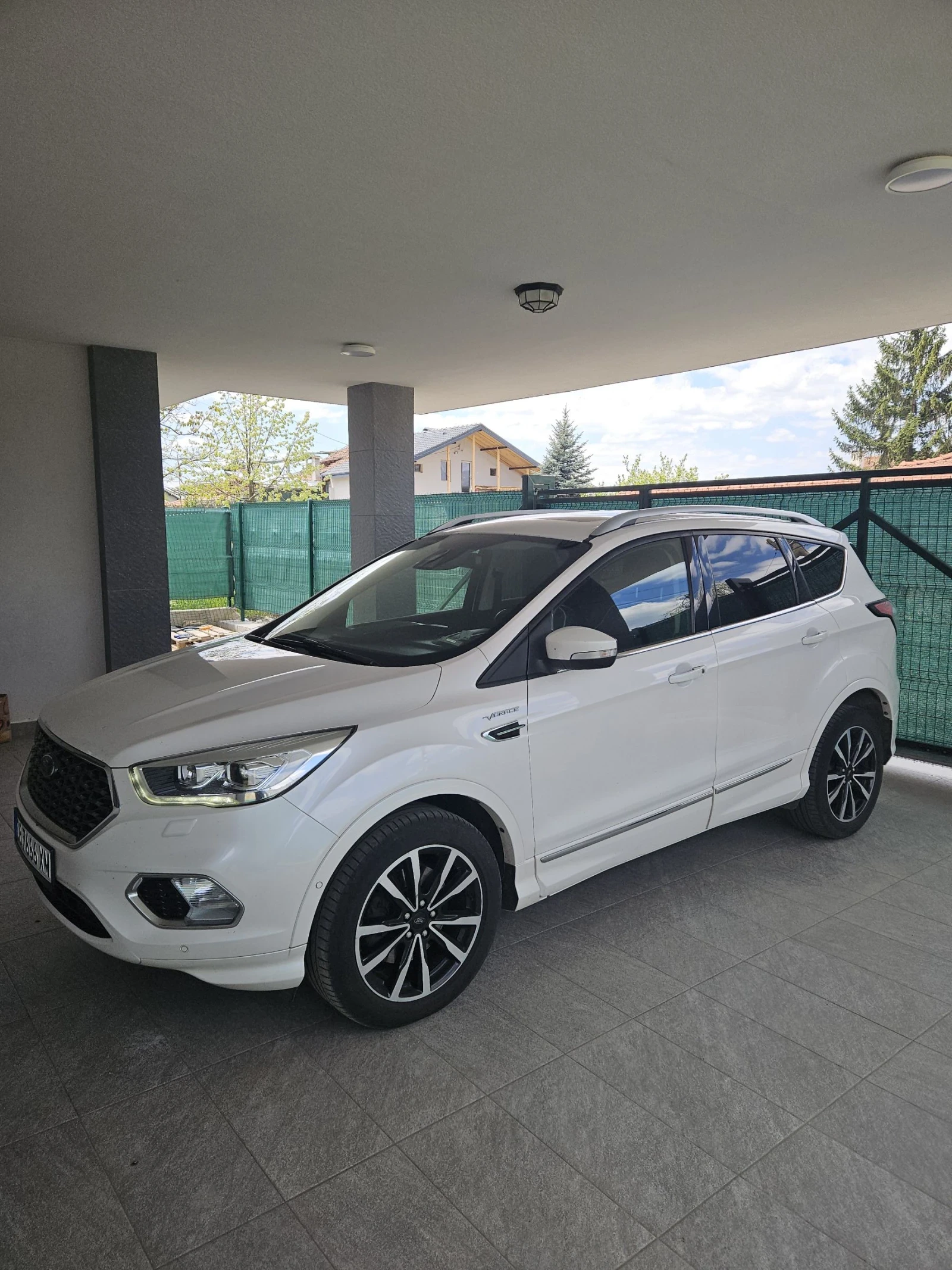 Ford Kuga Vignale, снимка 2 - Автомобили и джипове - 54409456