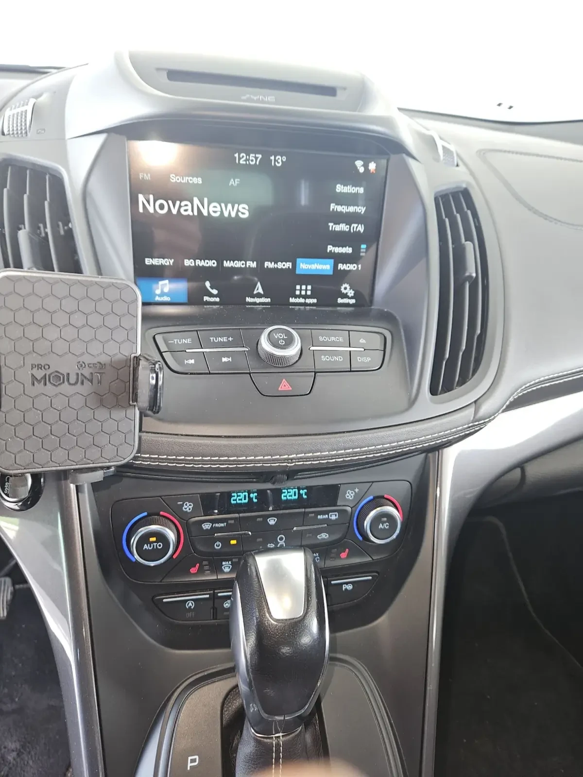 Ford Kuga Vignale, снимка 9 - Автомобили и джипове - 54409456