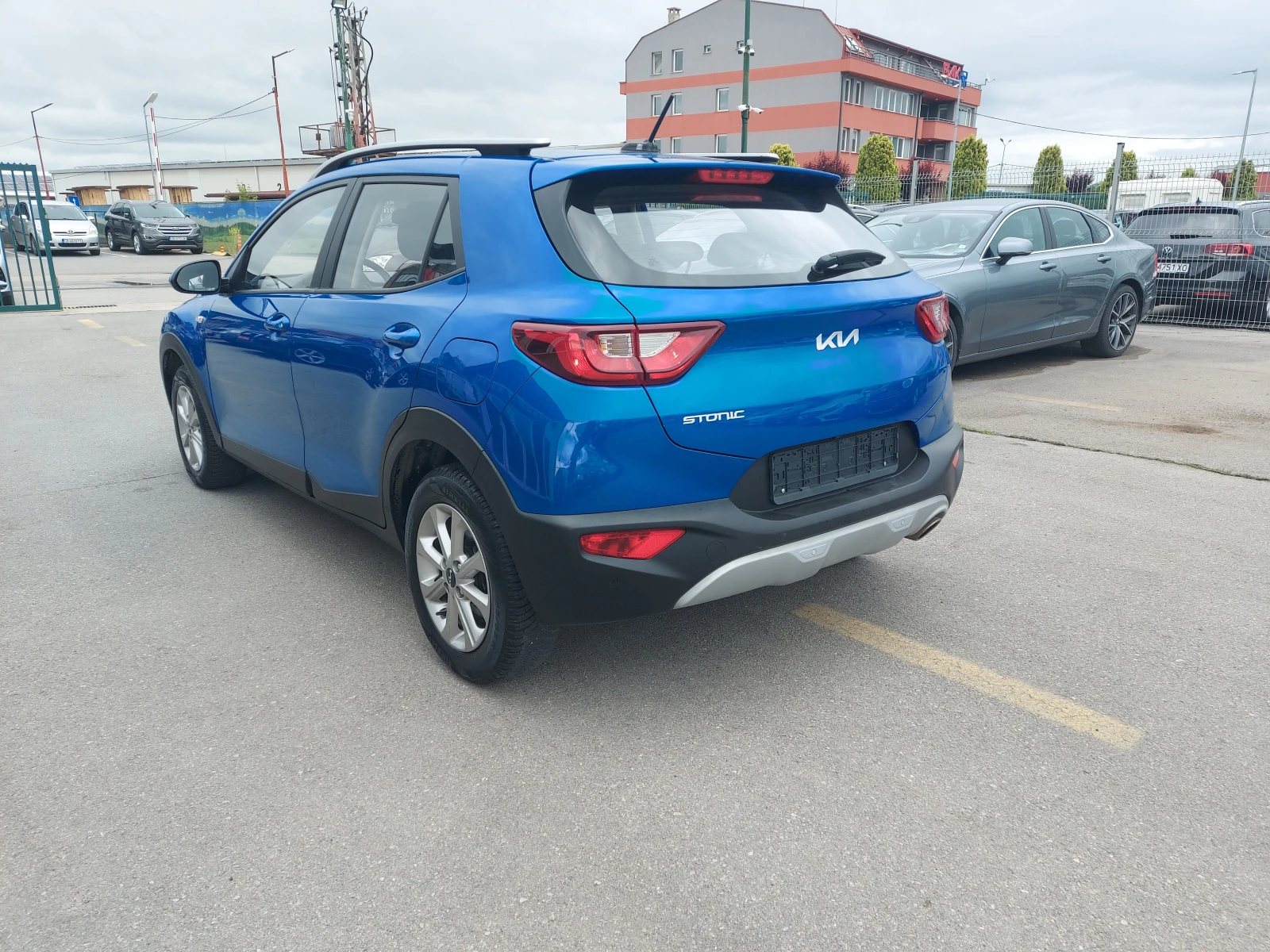 Kia Stonic 1.2 MPI ECO* 85 к.с.* ФАБРИЧНА LPG* EURO 6 D, снимка 6 - Автомобили и джипове - 54883457