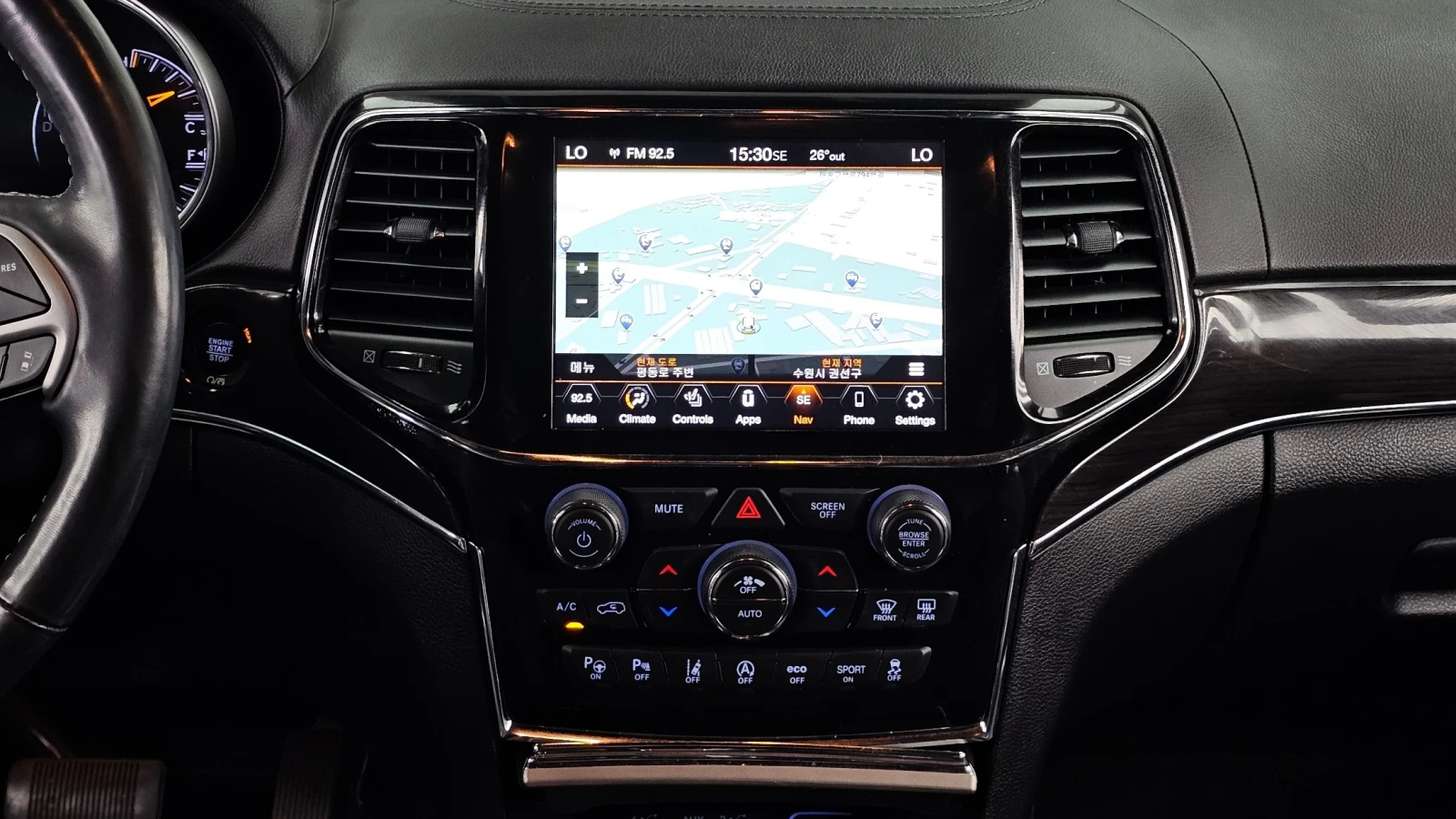 Jeep Grand cherokee 3.6 Overland 4x4 | Адаптивен круиз | Въздушно, снимка 10 - Автомобили и джипове - 54961669