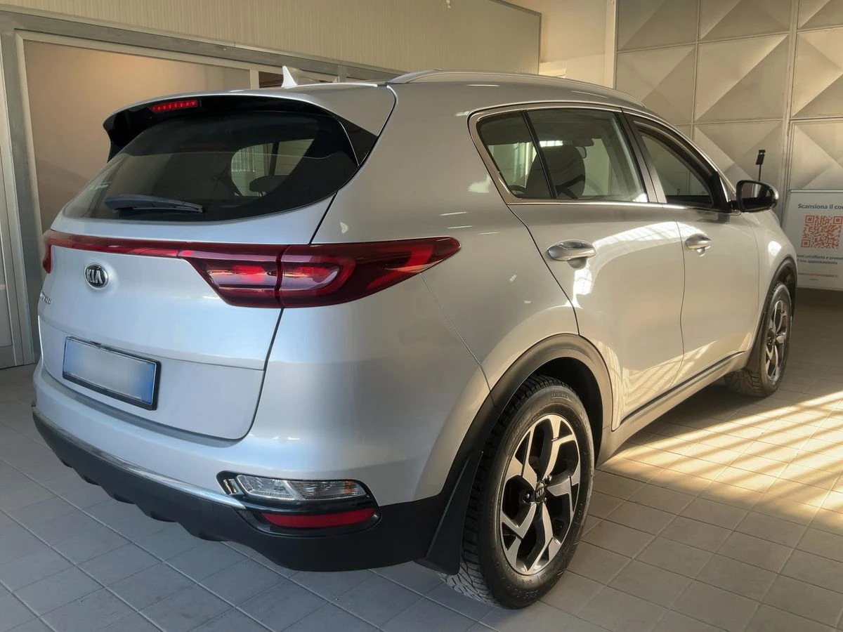 Kia Sportage 1.6 LPG, снимка 6 - Автомобили и джипове - 54978176