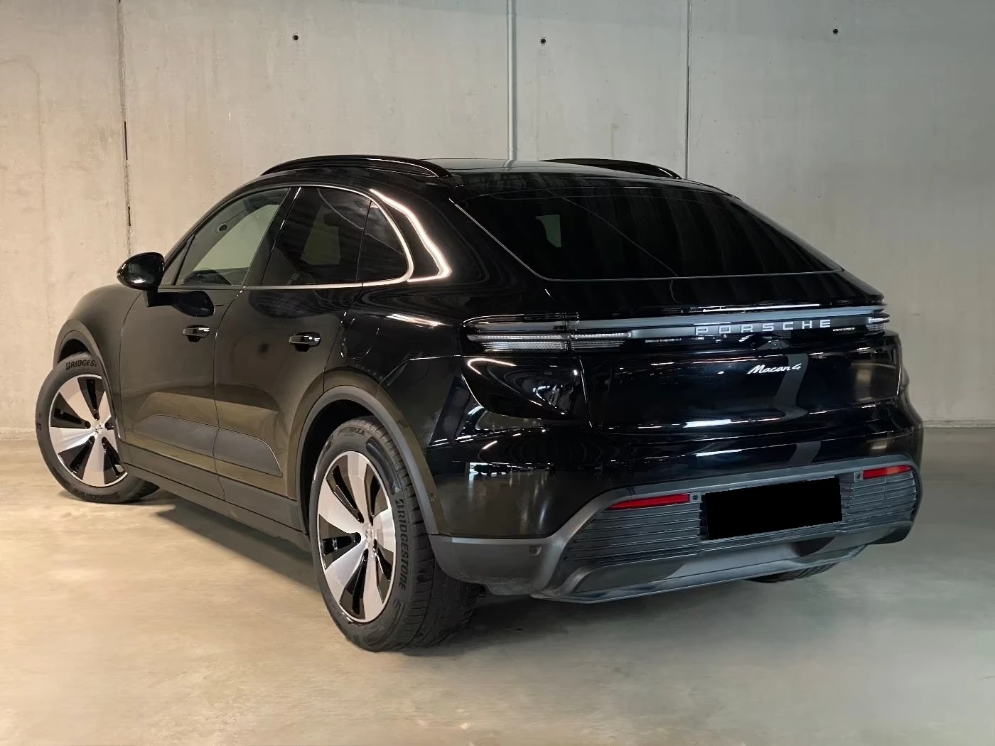 Porsche Macan 4 / PERFORMANCE BATTERY PLUS / SPORT SOUND / PANO , снимка 3 - Автомобили и джипове - 55102688