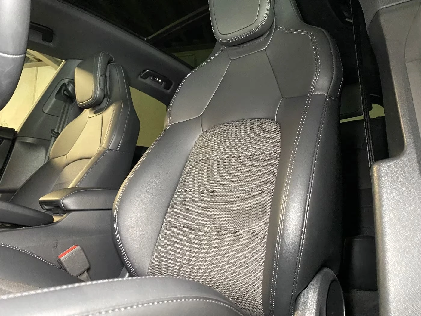Porsche Macan 4 / PERFORMANCE BATTERY PLUS / SPORT SOUND / PANO , снимка 6 - Автомобили и джипове - 55102688