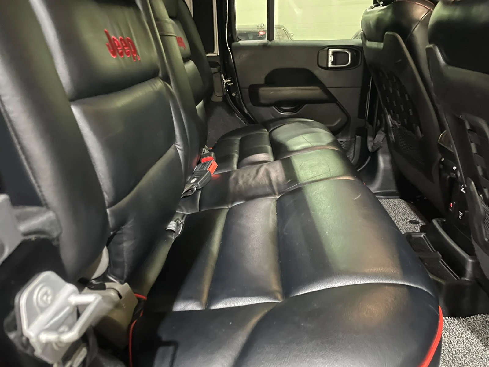 Jeep Wrangler 2.0 Rubicon ! 4-door !, снимка 11 - Автомобили и джипове - 55292097