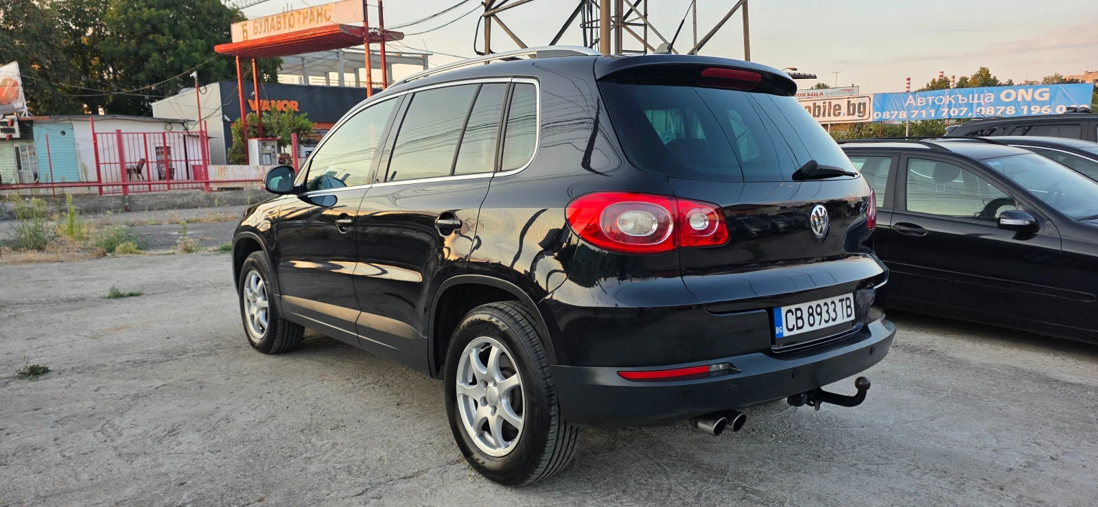 VW Tiguan 2.0-200кс.панорама4x4-камера-кожа-ксенон, снимка 3 - Автомобили и джипове - 55783329