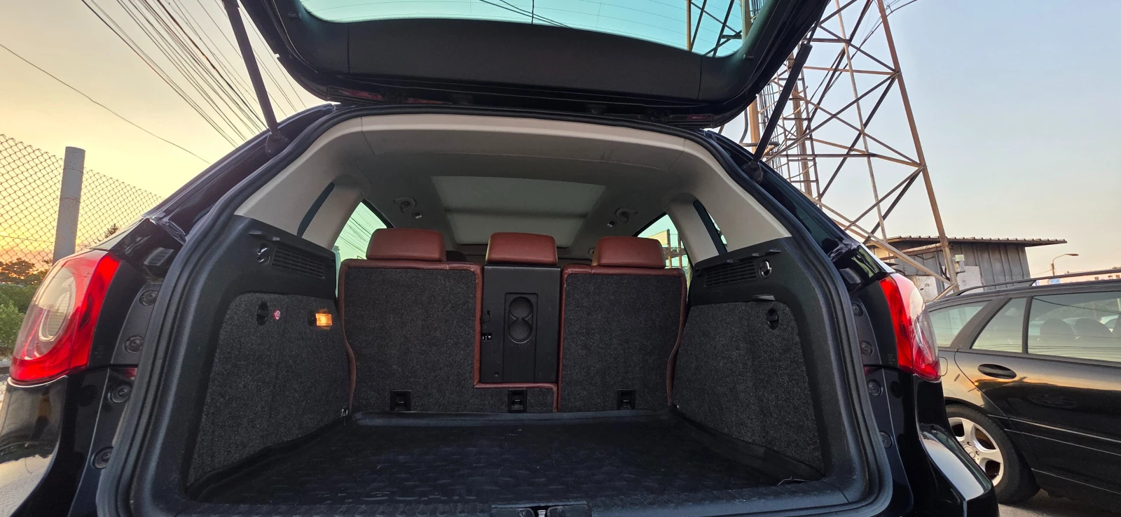 VW Tiguan 2.0-200кс.панорама4x4-камера-кожа-ксенон, снимка 12 - Автомобили и джипове - 55783329