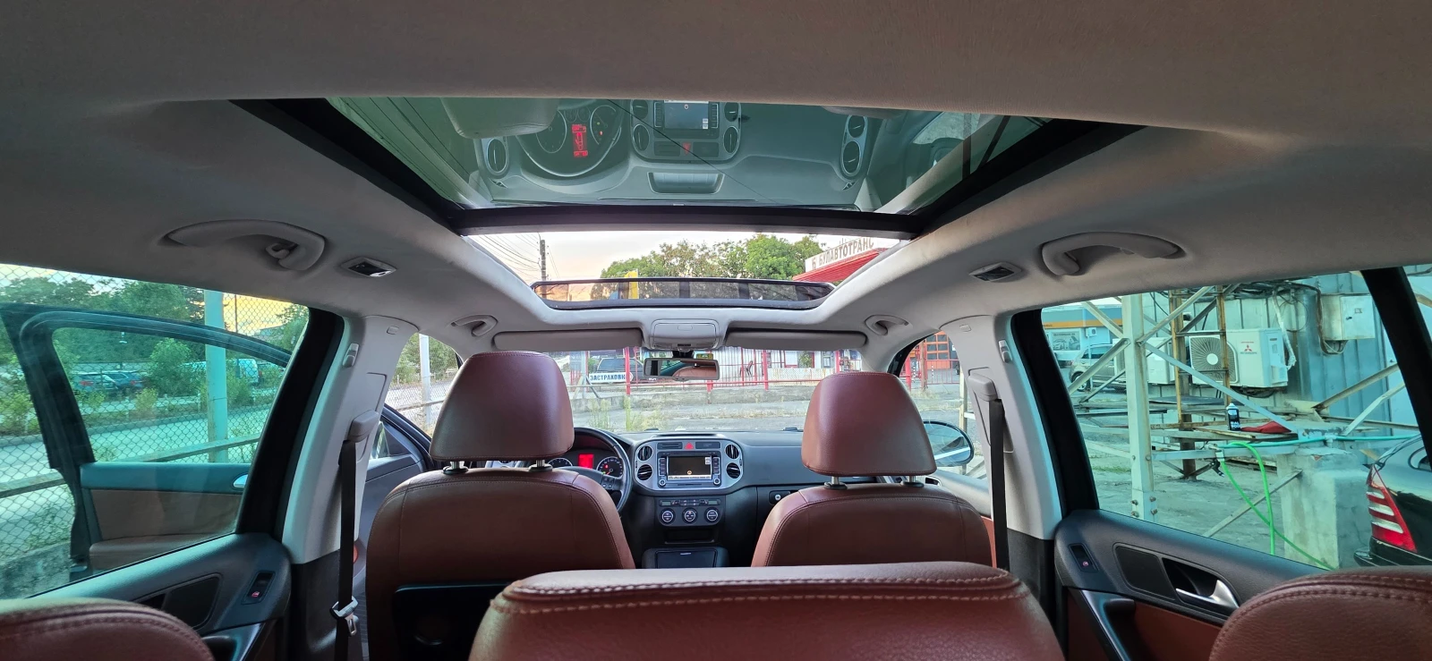 VW Tiguan 2.0-200кс.панорама4x4-камера-кожа-ксенон, снимка 13 - Автомобили и джипове - 55783329