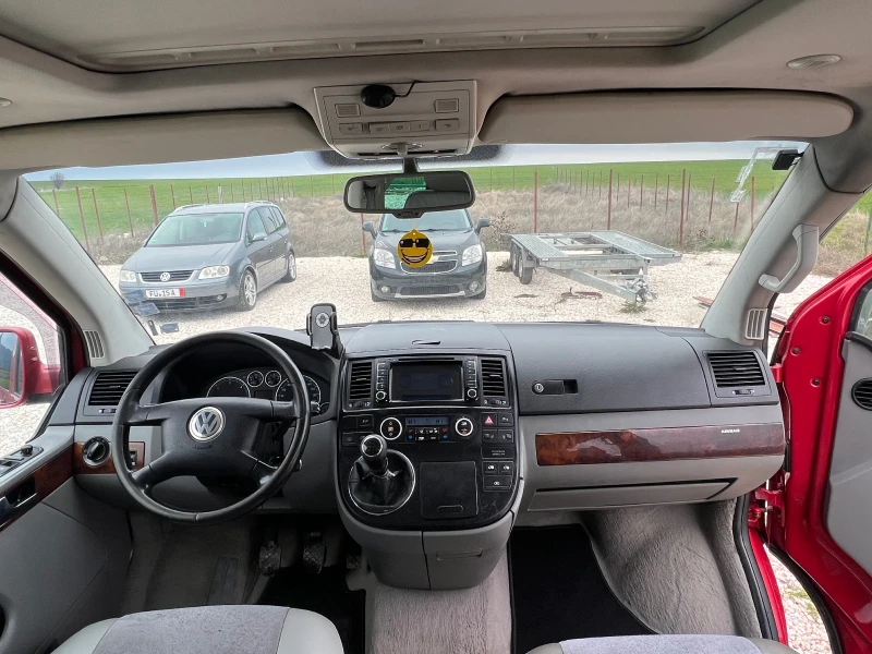 VW Multivan 2.5 dizel, снимка 10 - Бусове и автобуси - 53500355