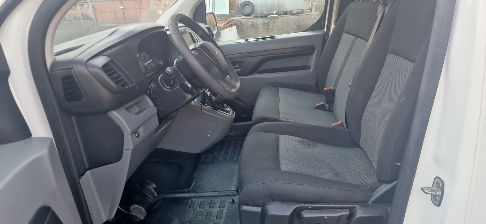 Peugeot Expert ОТЛИЧЕН, снимка 16 - Бусове и автобуси - 54417360