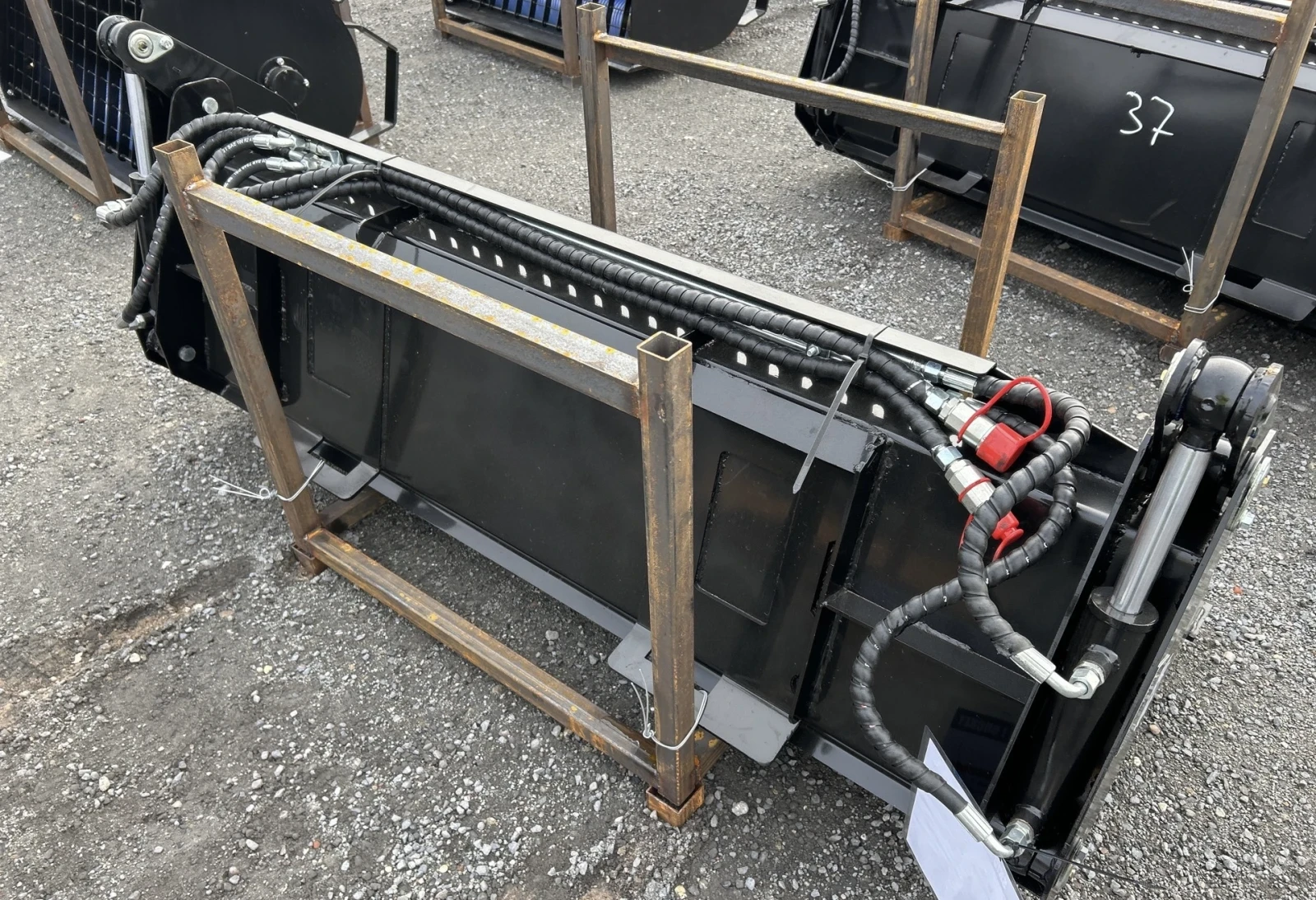 Допълнително оборудване Друг вид НОВА//ОТВАРЯЕМА КОФА 4В1 ЗА МИНИ ЧЕЛЕН ТОВАРАЧ  - изображение 2