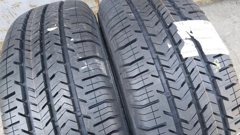 Гуми Летни 215/65R15, снимка 2 - Гуми и джанти - 29254507