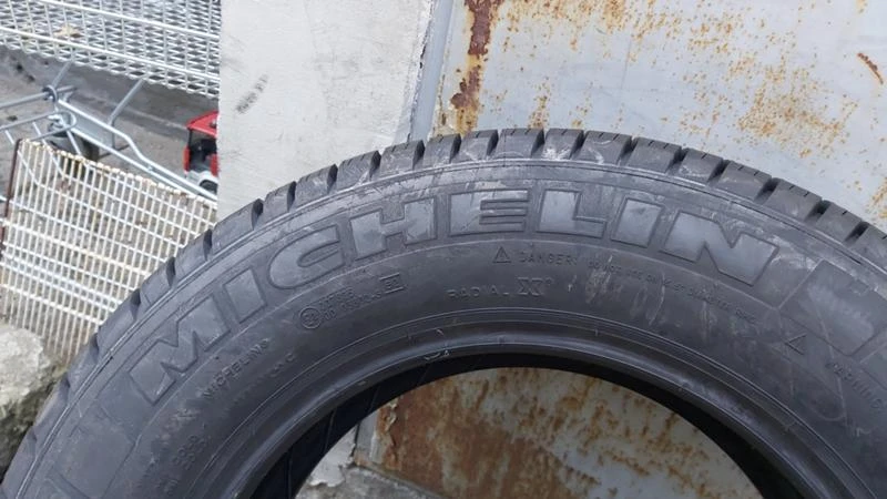 Гуми Летни 215/65R15, снимка 3 - Гуми и джанти - 29254507