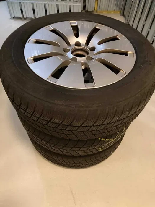 Гуми с джанти Други 205/60R16, снимка 7 - Гуми и джанти - 49064627