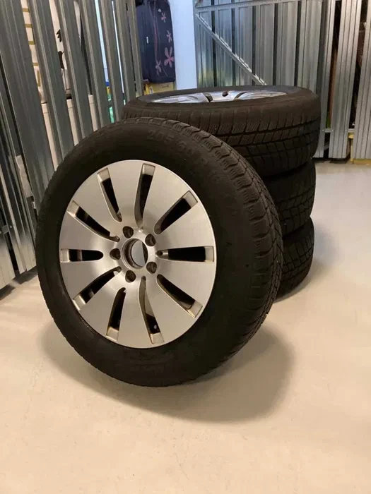 Гуми с джанти Други 205/60R16, снимка 1 - Гуми и джанти - 49064627