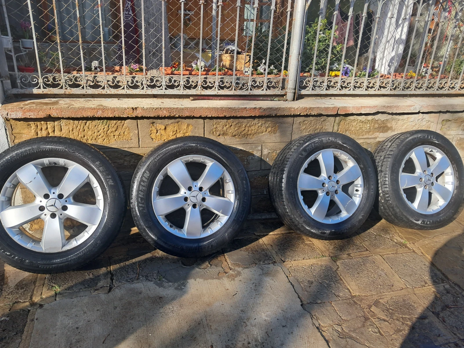 Гуми с джанти Michelin 250/55R18