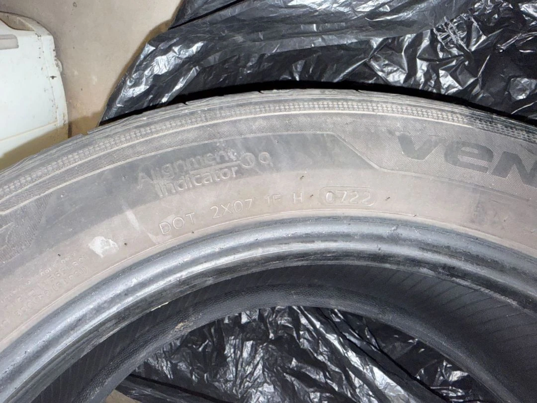 Гуми Летни 215/60R17, снимка 9 - Гуми и джанти - 54747423