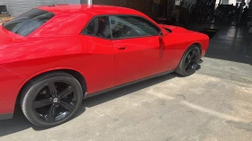 Dodge Challenger 3.6 SXT, снимка 8