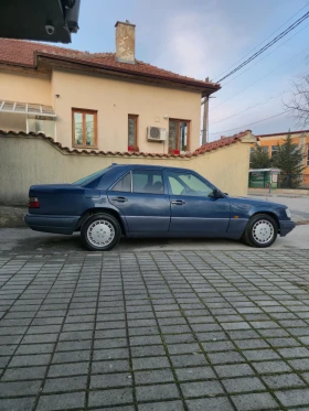 Mercedes-Benz 124 Е200, снимка 16