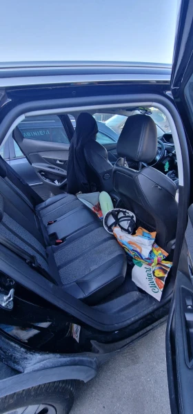 Peugeot 3008 1.5D ALLURE , снимка 10