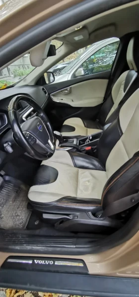 Volvo V40 Cross Country - 7670 € / 15001.22 лв. - 37691427 7