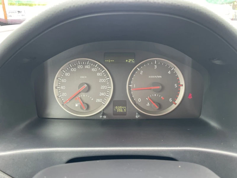 Volvo V50 1.6 HDI, снимка 15 - Автомобили и джипове - 40782231