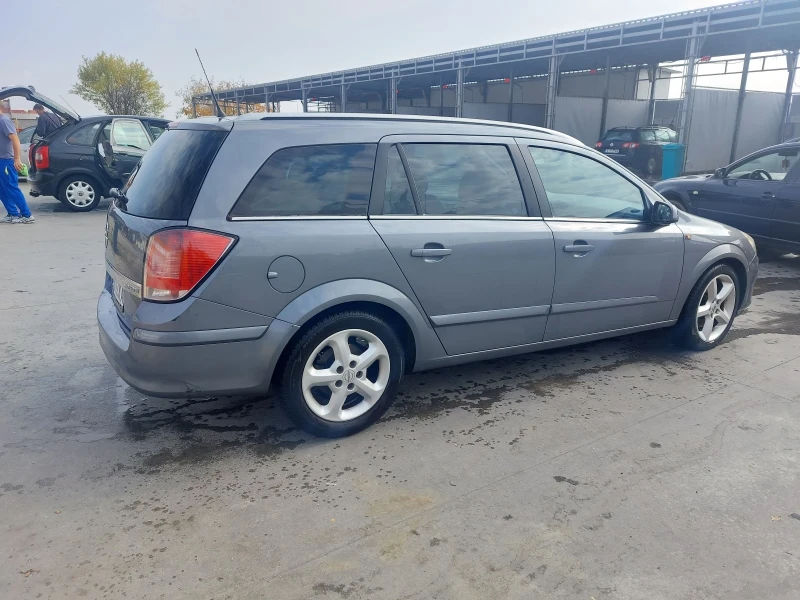 Opel Astra, снимка 4 - Автомобили и джипове - 47778929