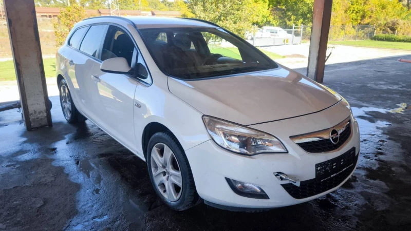 Opel Astra 1.7, снимка 2 - Автомобили и джипове - 48150625