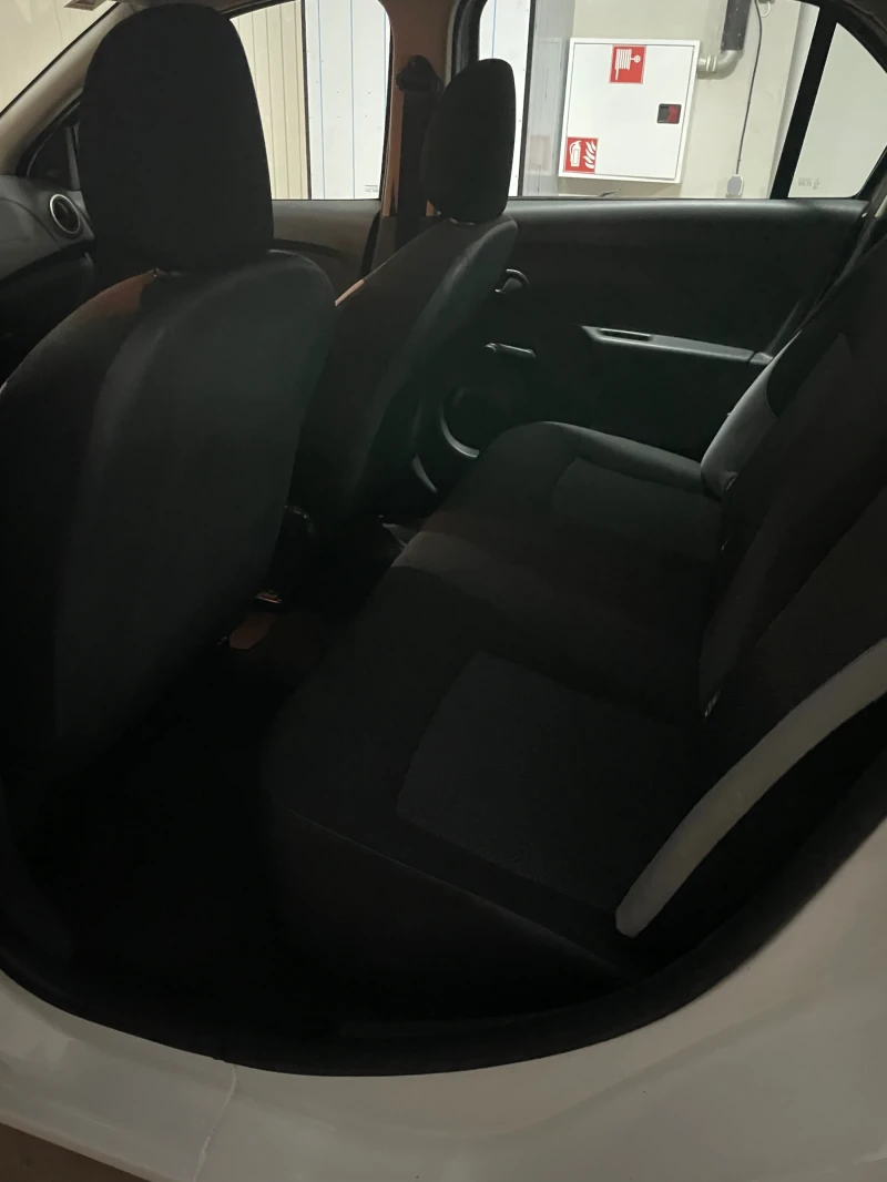 Dacia Logan 1.2 16V Газ/Бензин (2015 г.)   Всичко платено, снимка 9 - Автомобили и джипове - 48381360