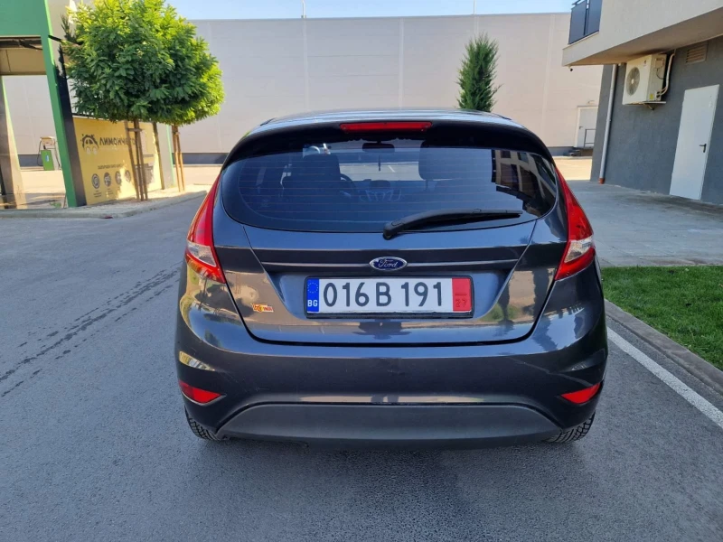 Ford Fiesta 1.6 / 90 к.с., снимка 4 - Автомобили и джипове - 51574540
