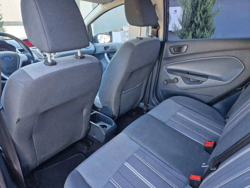 Ford Fiesta 1.6 / 90 к.с., снимка 10 - Автомобили и джипове - 51574540