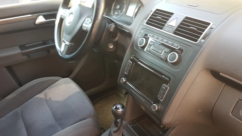 VW Touran 1.4TSI METAH, снимка 14 - Автомобили и джипове - 51574978