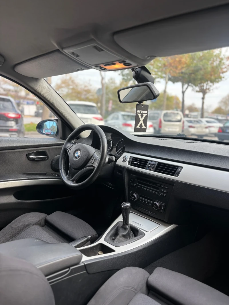 BMW 320 E91 / 2.0d / FACELIFT / M-TECH / START/STOP , снимка 8 - Автомобили и джипове - 52351685