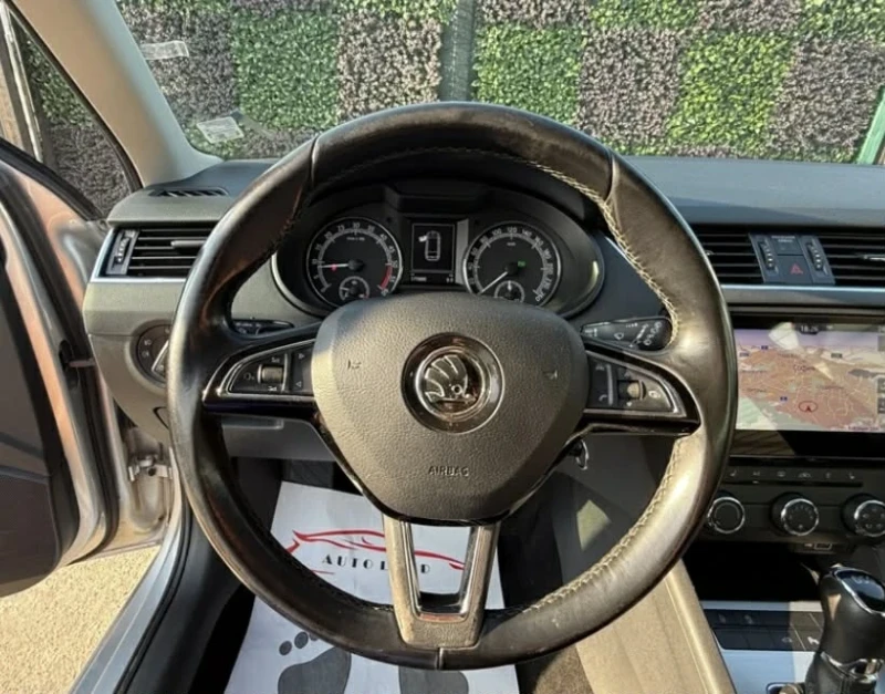 Skoda Octavia, снимка 10 - Автомобили и джипове - 52973587