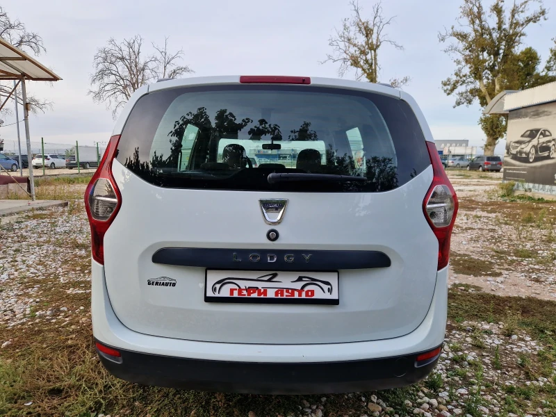 Dacia Lodgy 1.5 DCI, снимка 4 - Автомобили и джипове - 53085813