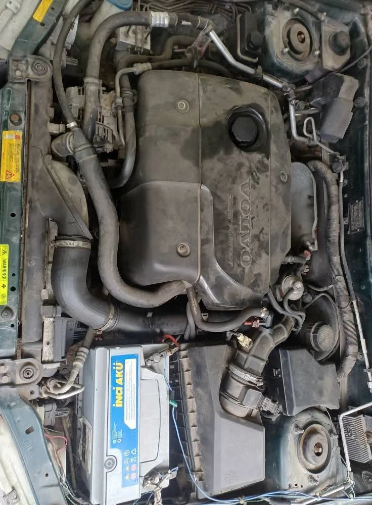 Volvo V40  - изображение 4