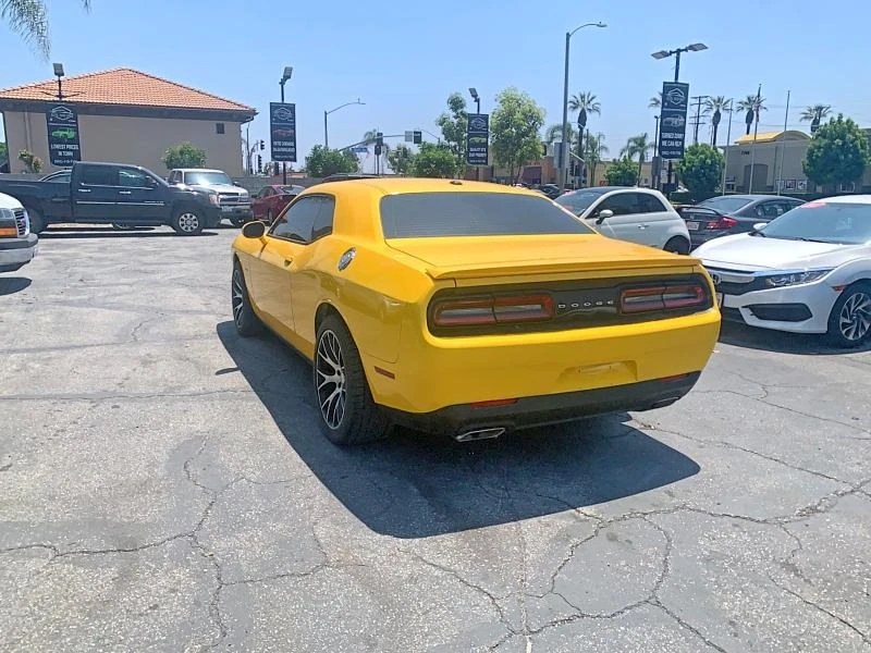 Dodge Challenger, снимка 3 - Автомобили и джипове - 54792615