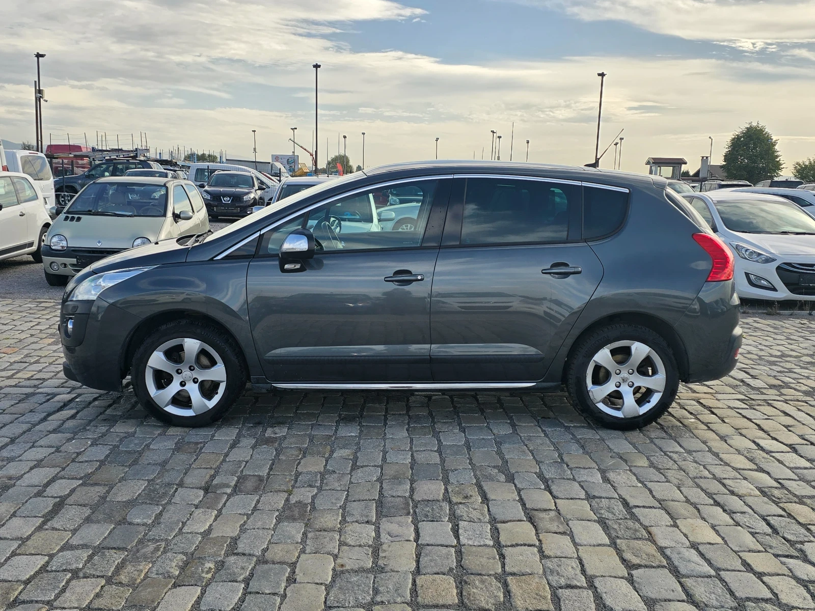 Peugeot 3008 1.6HDI 112 кс АВТОМАТИК NAVI ЕВРО 5 - изображение 4