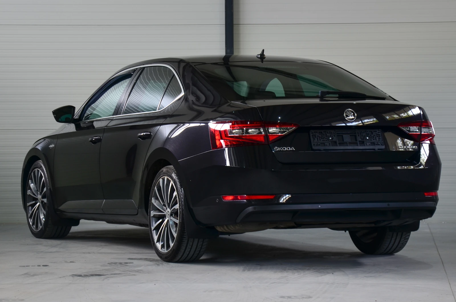 Skoda Superb III 2.0 TDI L&K - изображение 4