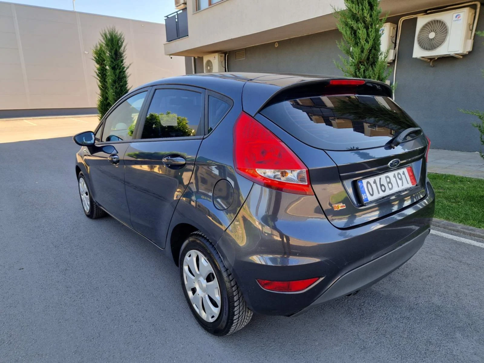 Ford Fiesta 1.6 / 90 к.с. - изображение 5
