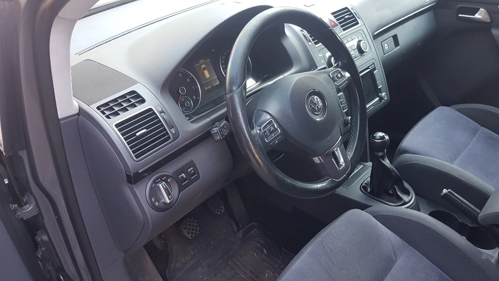 VW Touran 1.4TSI METAH - изображение 8